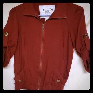 Zip up top